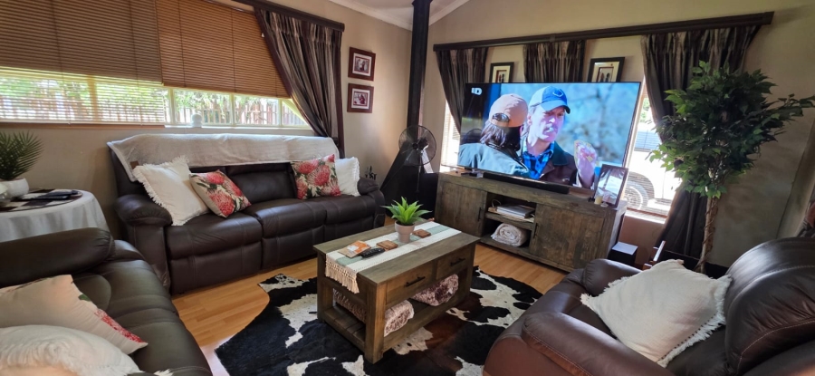 5 Bedroom Property for Sale in Bedworth Park Gauteng