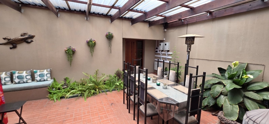 5 Bedroom Property for Sale in Bedworth Park Gauteng