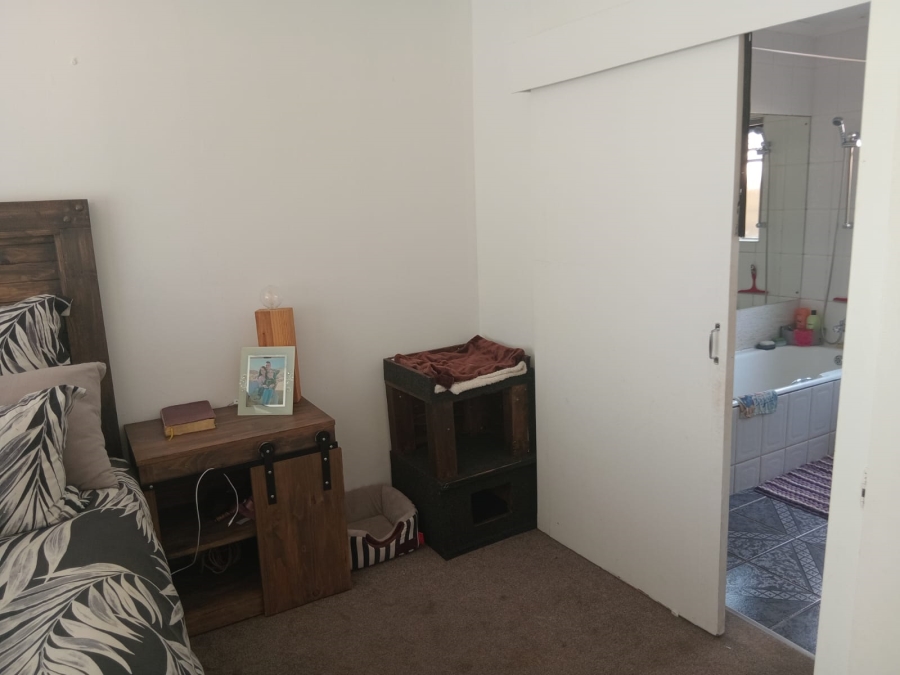 2 Bedroom Property for Sale in Dalview Gauteng