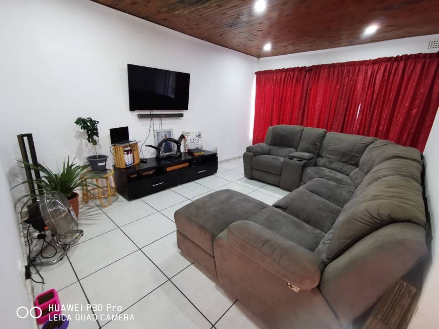 To Let 2 Bedroom Property for Rent in Dalview Gauteng