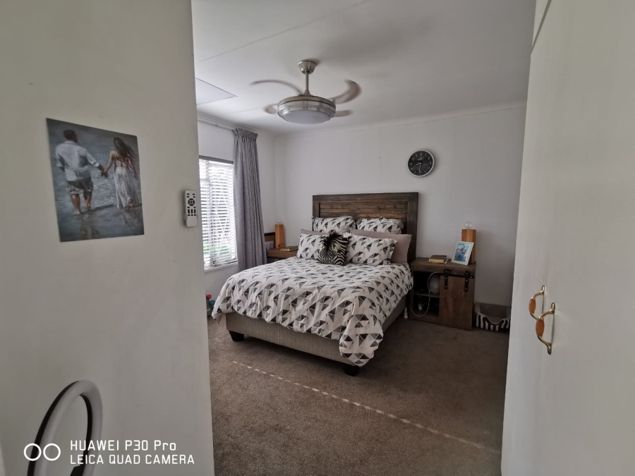 To Let 2 Bedroom Property for Rent in Dalview Gauteng
