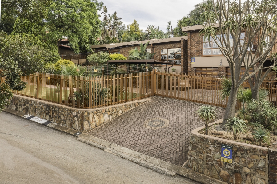 3 Bedroom Property for Sale in Helderkruin Gauteng