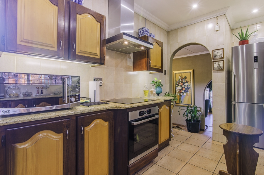 3 Bedroom Property for Sale in Helderkruin Gauteng