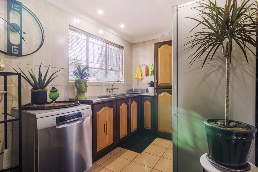 3 Bedroom Property for Sale in Helderkruin Gauteng