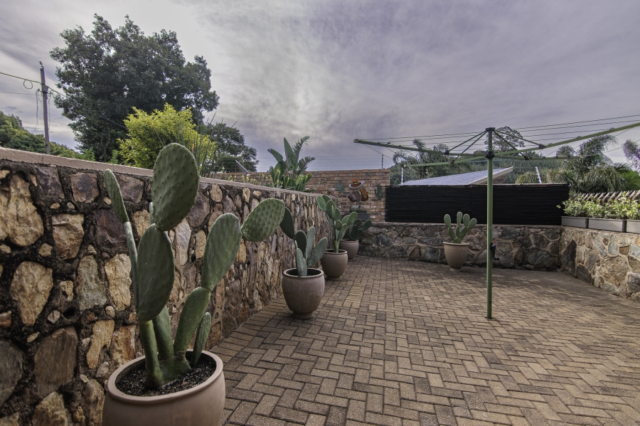 3 Bedroom Property for Sale in Helderkruin Gauteng