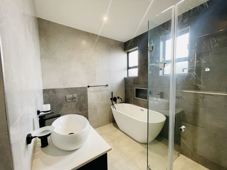 4 Bedroom Property for Sale in Fountainbrook Estate Gauteng