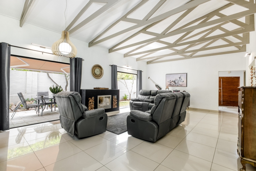 4 Bedroom Property for Sale in Cedar Creek Gauteng