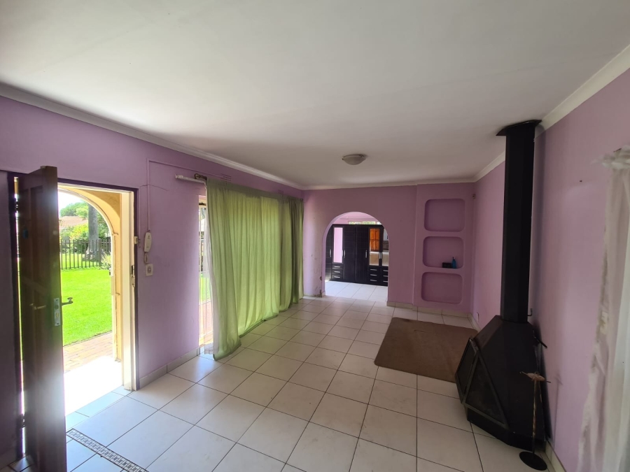 To Let 4 Bedroom Property for Rent in Van Riebeeck Park Gauteng