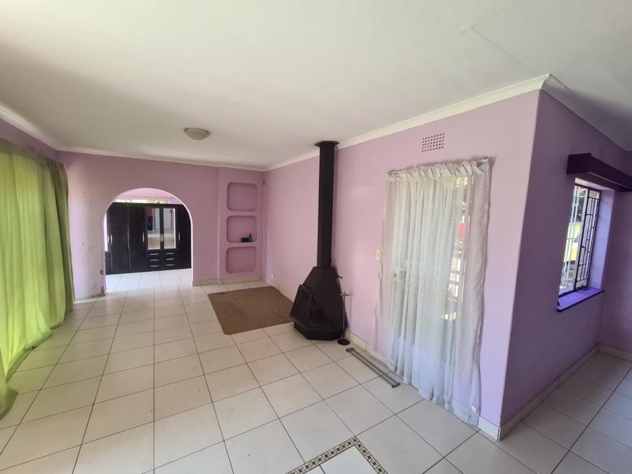 To Let 4 Bedroom Property for Rent in Van Riebeeck Park Gauteng