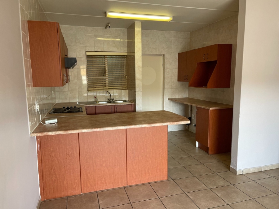 2 Bedroom Property for Sale in Birchleigh Gauteng