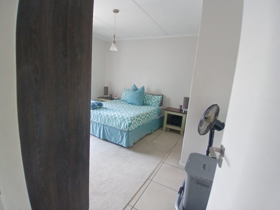 2 Bedroom Property for Sale in Greenstone Gate Gauteng
