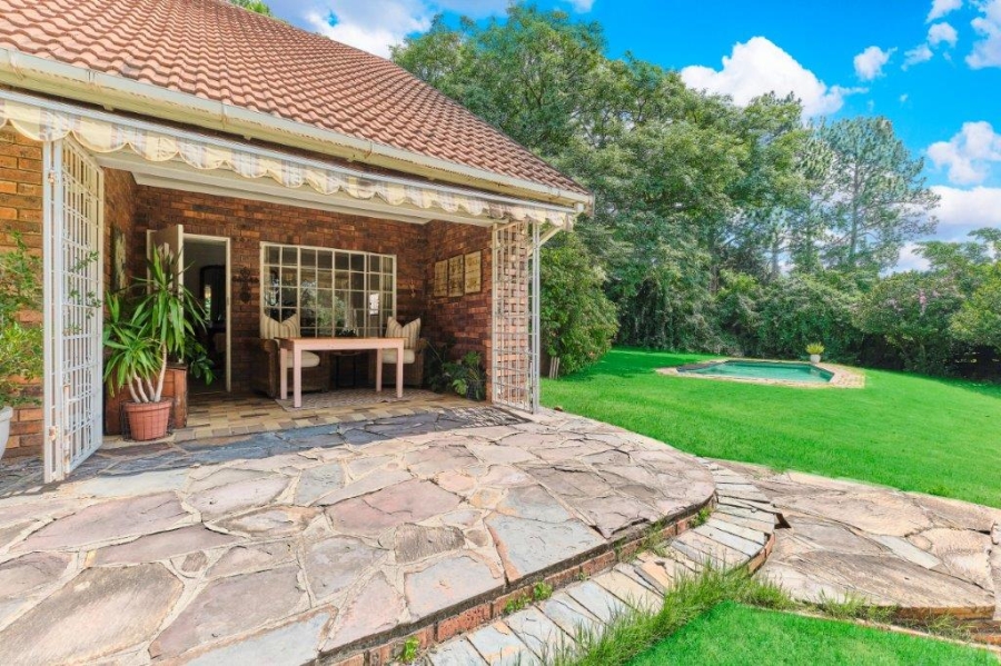 7 Bedroom Property for Sale in Bryanston Gauteng