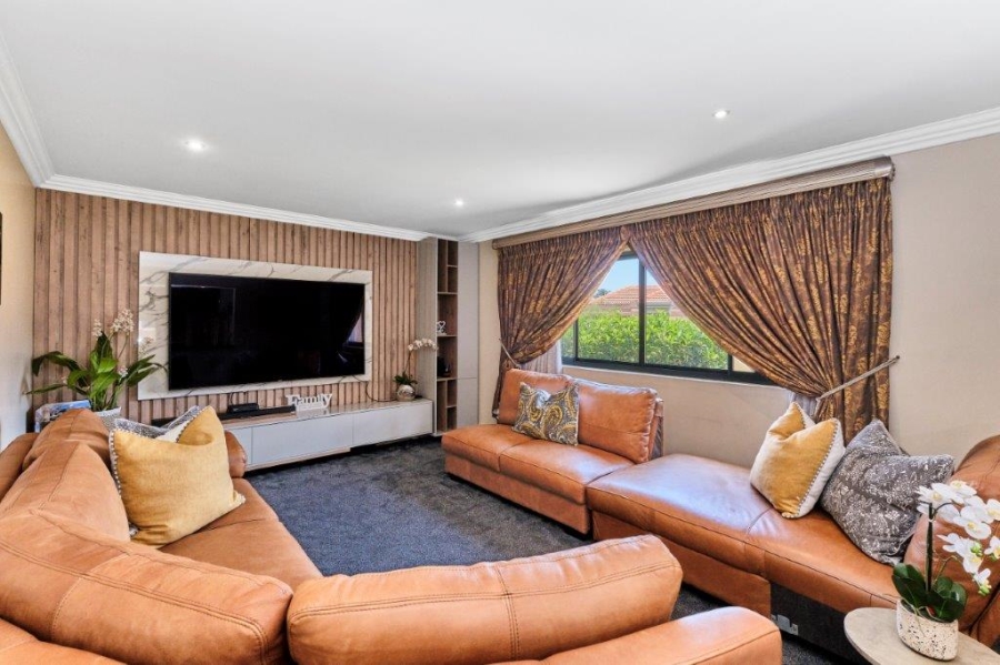 5 Bedroom Property for Sale in Bryanston Gauteng