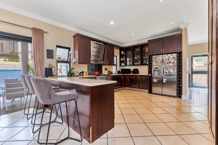 5 Bedroom Property for Sale in Bryanston Gauteng
