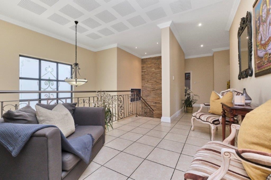 5 Bedroom Property for Sale in Bryanston Gauteng