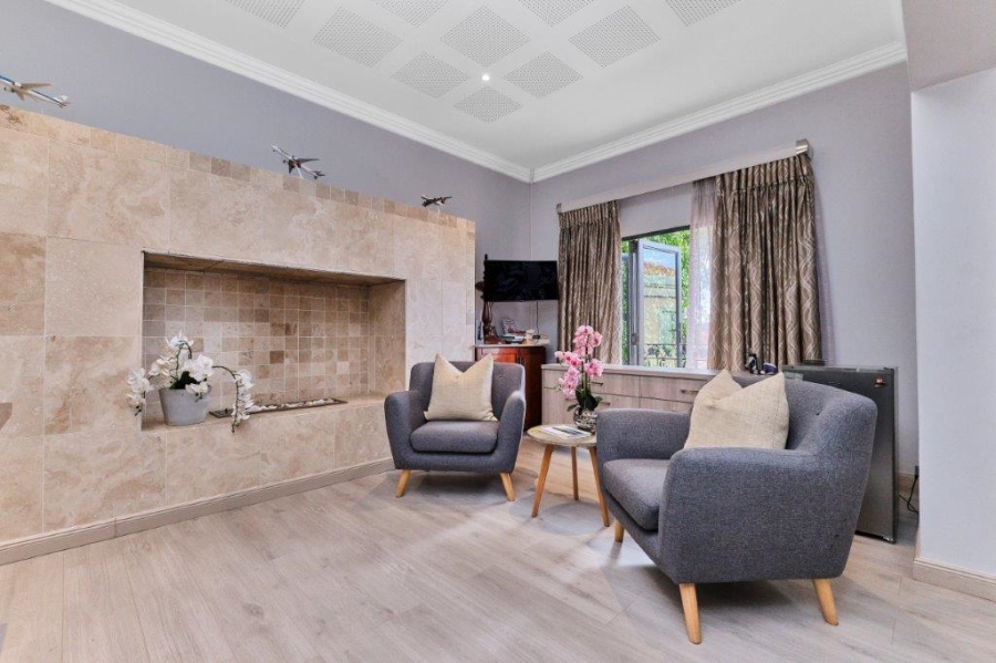 5 Bedroom Property for Sale in Bryanston Gauteng