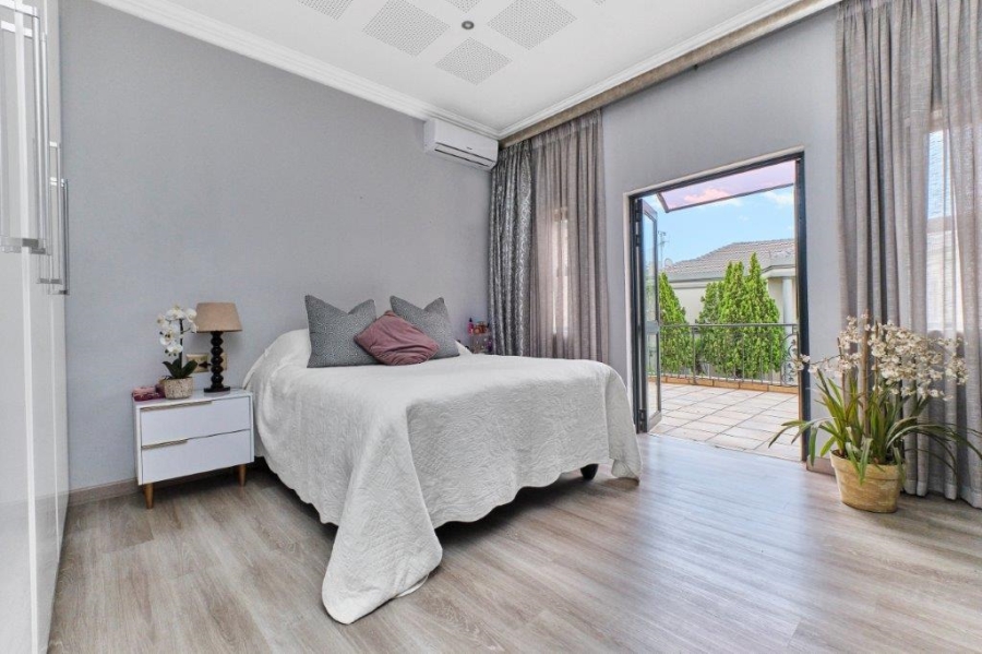 5 Bedroom Property for Sale in Bryanston Gauteng