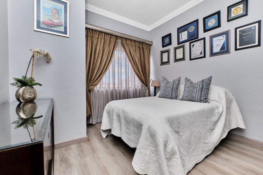 5 Bedroom Property for Sale in Bryanston Gauteng