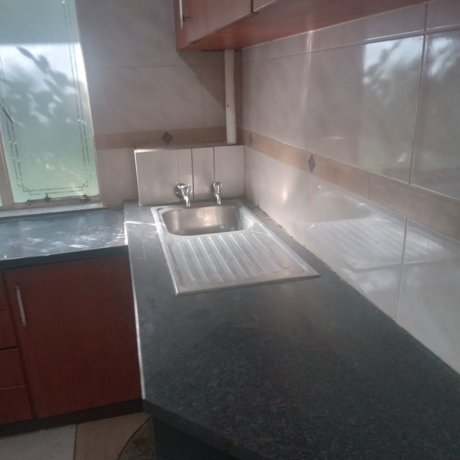 2 Bedroom Property for Sale in Kew Gauteng