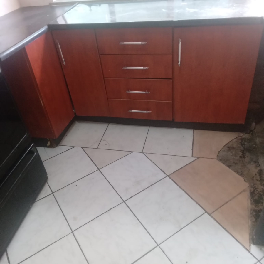 2 Bedroom Property for Sale in Kew Gauteng