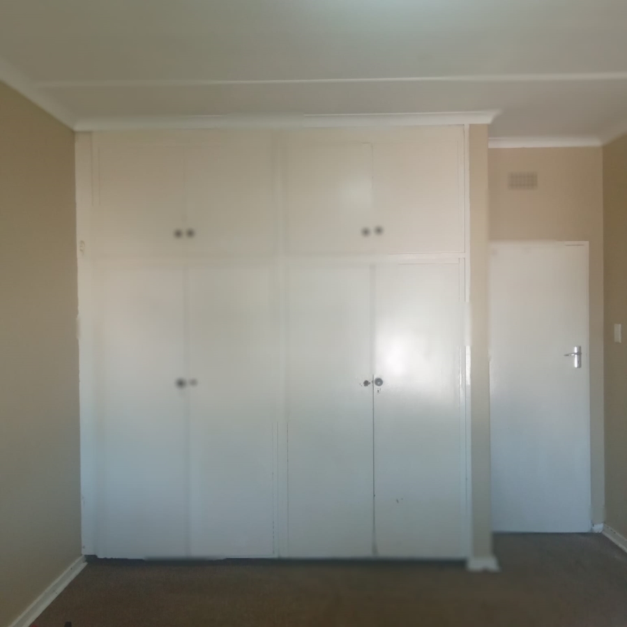 2 Bedroom Property for Sale in Kew Gauteng