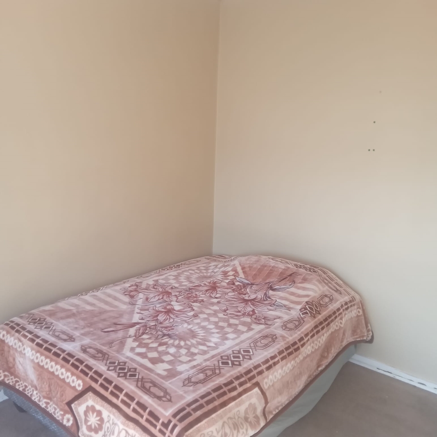 2 Bedroom Property for Sale in Kew Gauteng