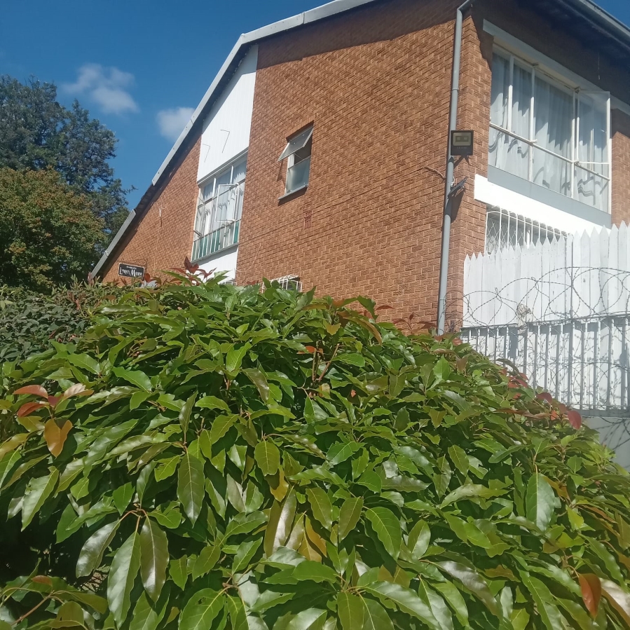 2 Bedroom Property for Sale in Kew Gauteng