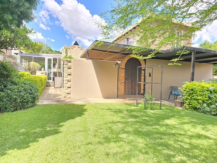 4 Bedroom Property for Sale in Waterkloof Ridge Gauteng