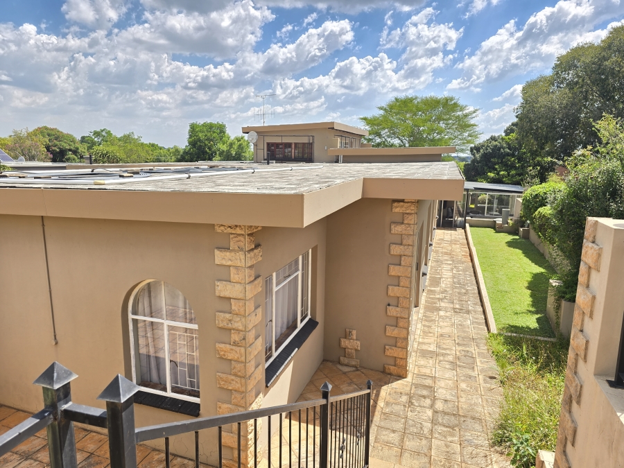 4 Bedroom Property for Sale in Waterkloof Ridge Gauteng