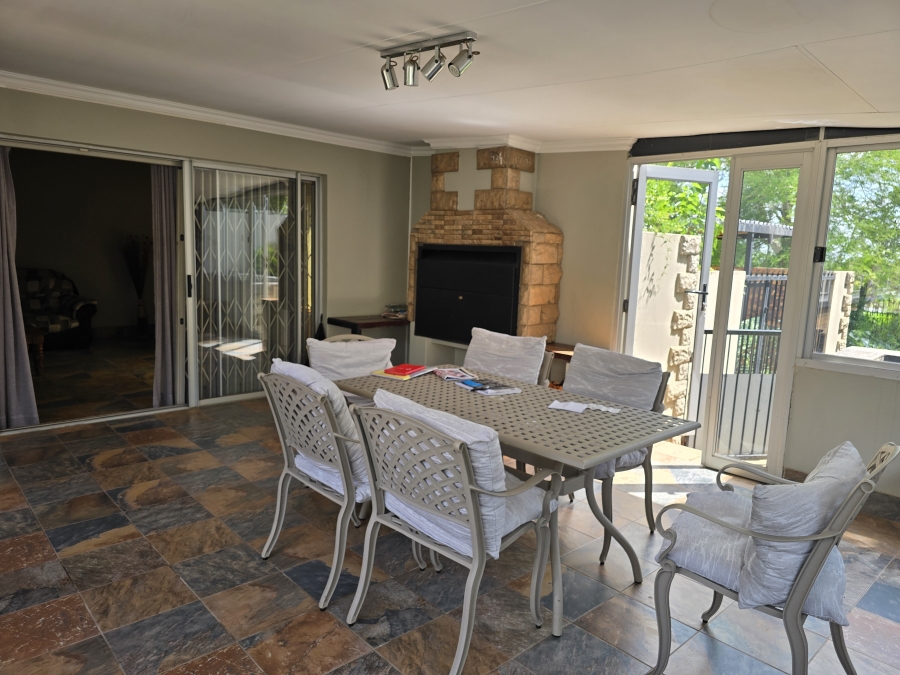 4 Bedroom Property for Sale in Waterkloof Ridge Gauteng