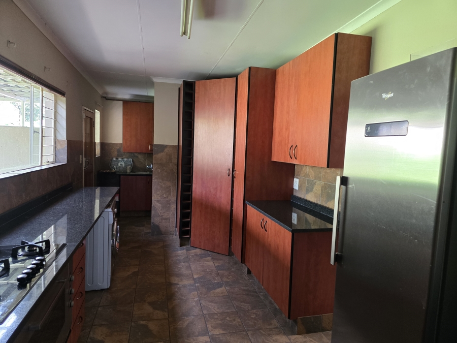 4 Bedroom Property for Sale in Waterkloof Ridge Gauteng