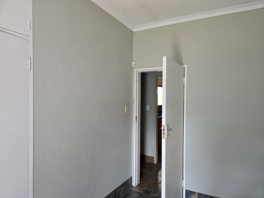 4 Bedroom Property for Sale in Waterkloof Ridge Gauteng