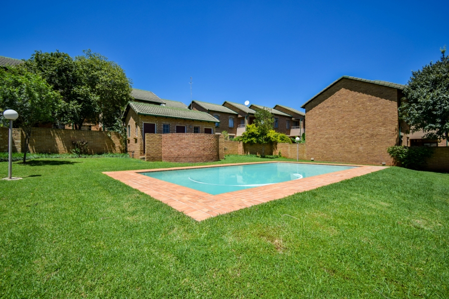 2 Bedroom Property for Sale in Moreleta Park Gauteng
