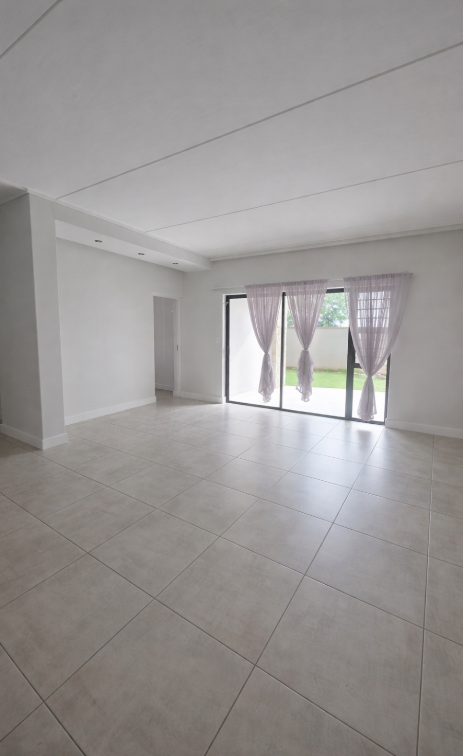 To Let 3 Bedroom Property for Rent in Waterfall Gauteng