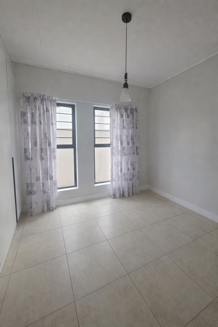 To Let 3 Bedroom Property for Rent in Waterfall Gauteng