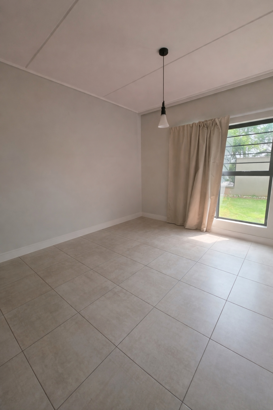 To Let 3 Bedroom Property for Rent in Waterfall Gauteng