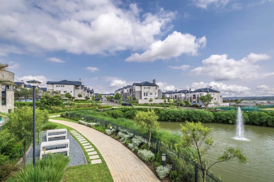 To Let 3 Bedroom Property for Rent in Waterfall Gauteng