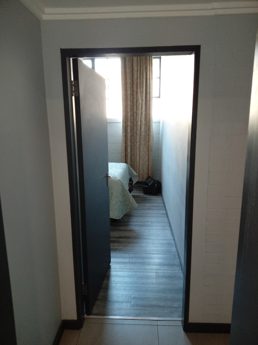 To Let 1 Bedroom Property for Rent in Braamfontein Werf Gauteng