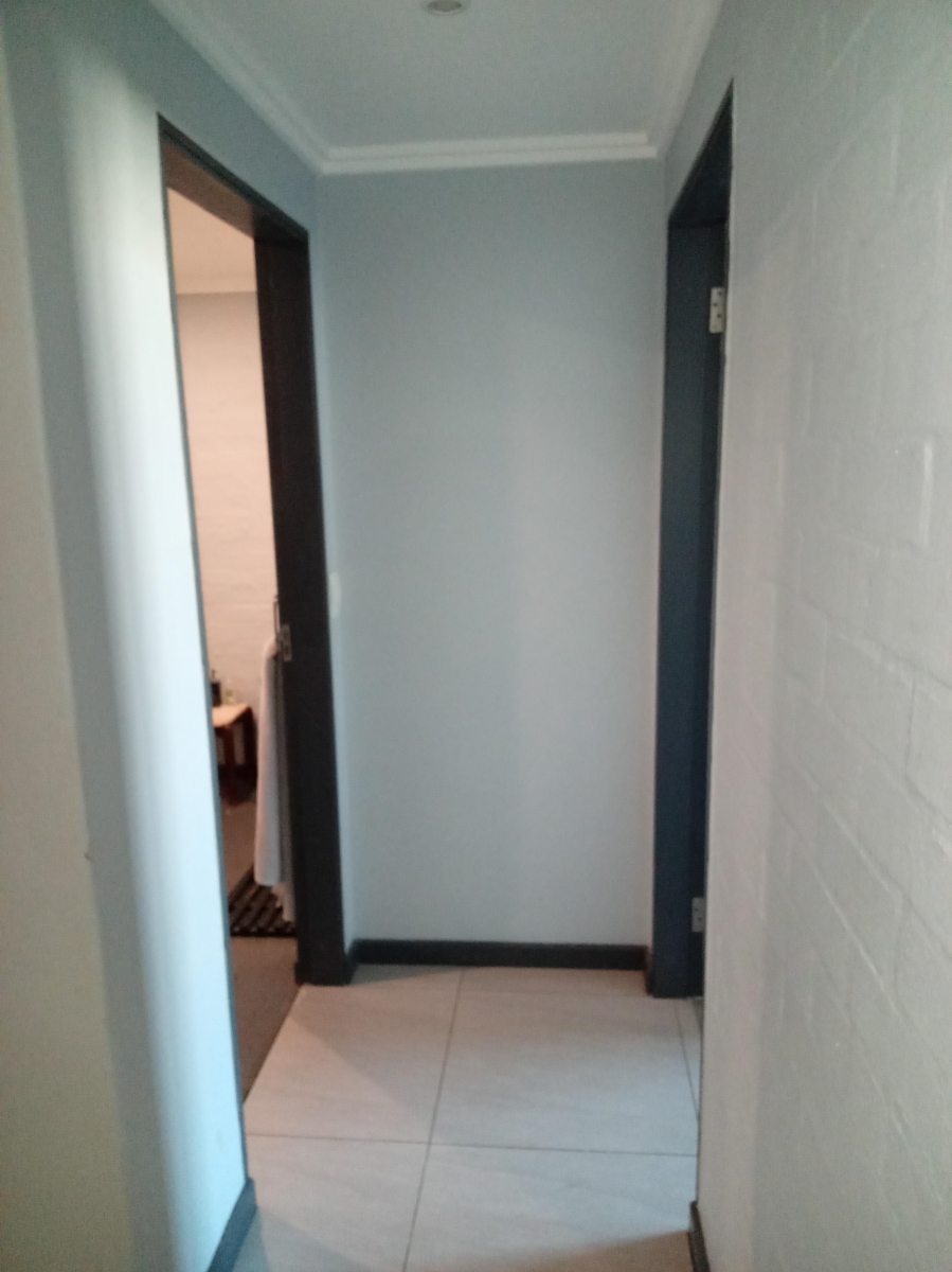 To Let 1 Bedroom Property for Rent in Braamfontein Werf Gauteng