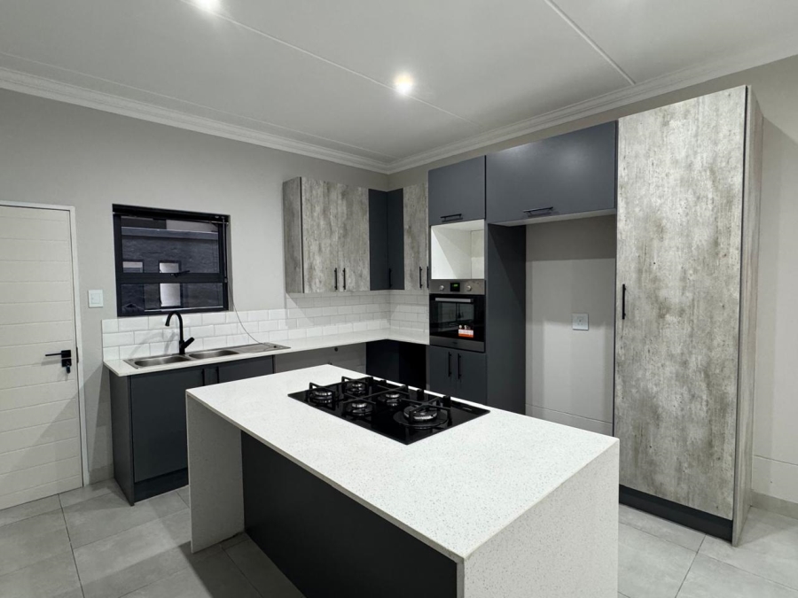 To Let 2 Bedroom Property for Rent in Bryanston Gauteng