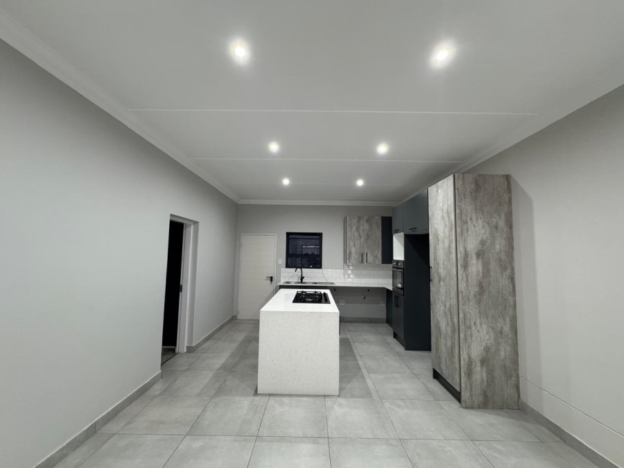 To Let 2 Bedroom Property for Rent in Bryanston Gauteng