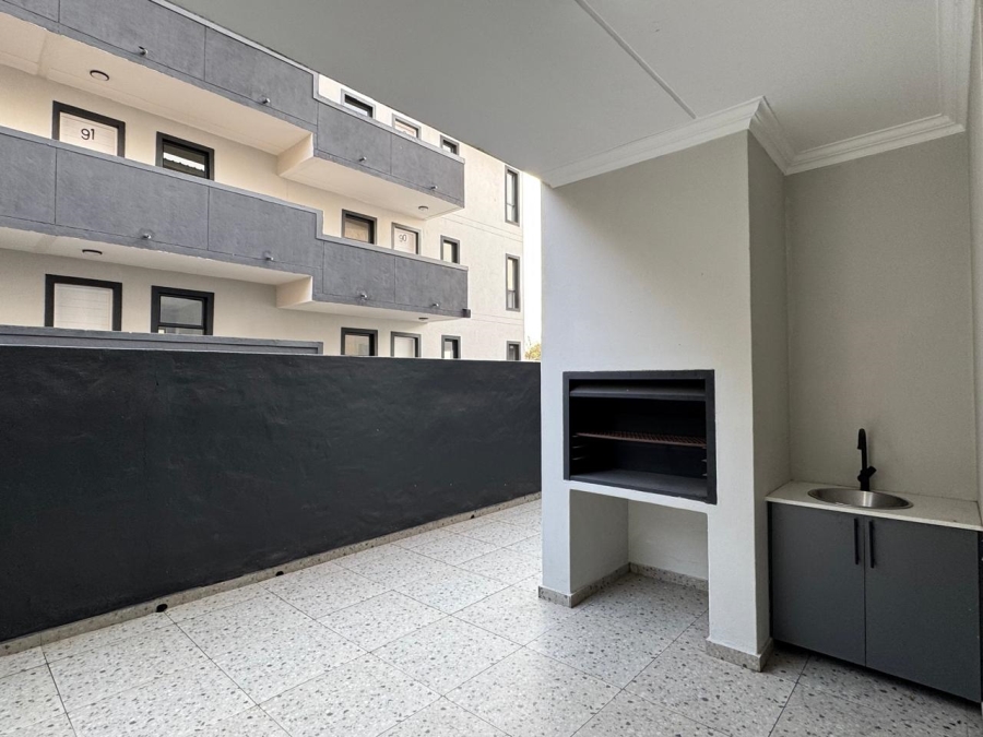 To Let 2 Bedroom Property for Rent in Bryanston Gauteng