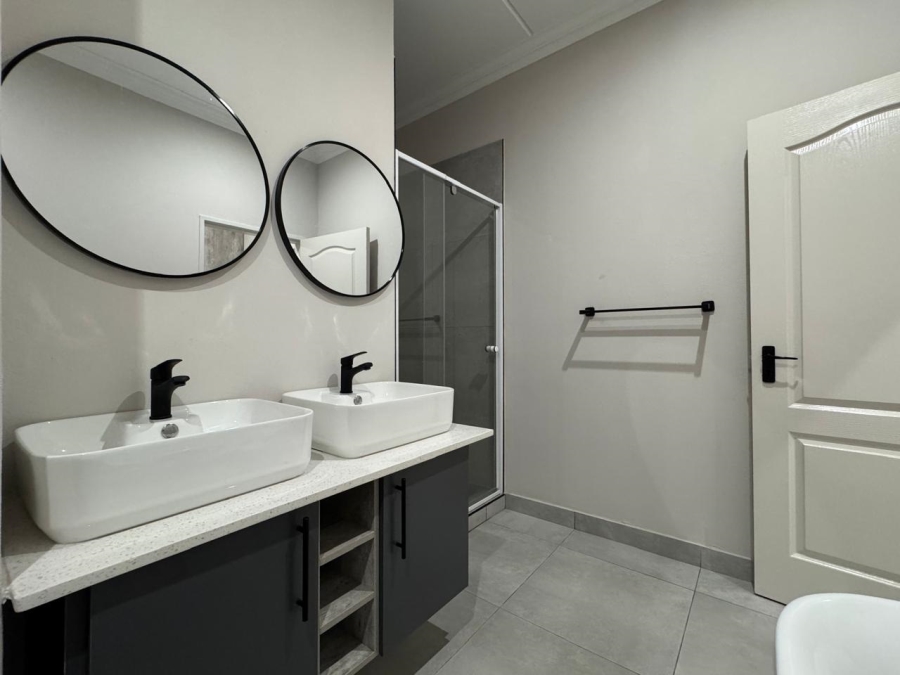 To Let 2 Bedroom Property for Rent in Bryanston Gauteng