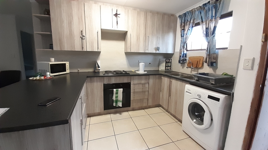 To Let 2 Bedroom Property for Rent in Meyersdal Gauteng