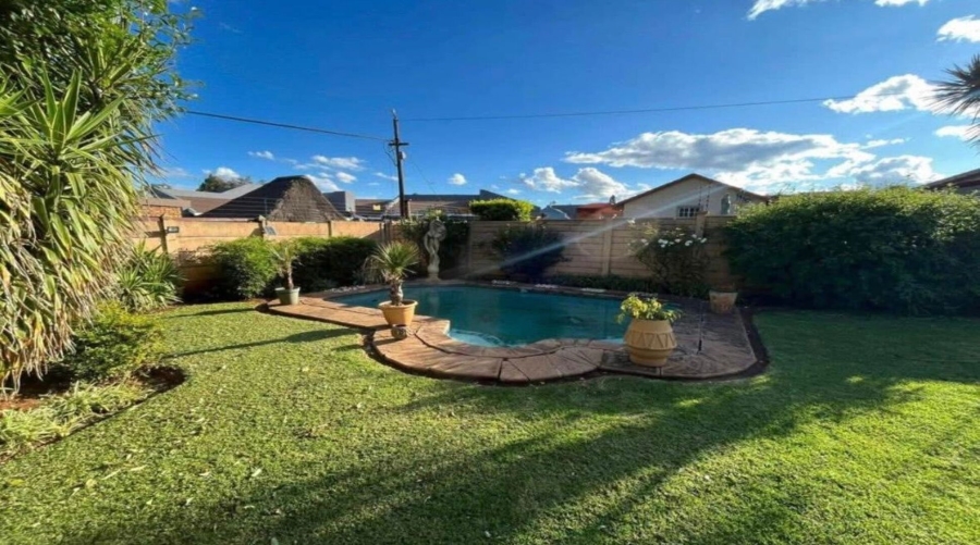 4 Bedroom Property for Sale in Vanderbijlpark SE 4 Gauteng