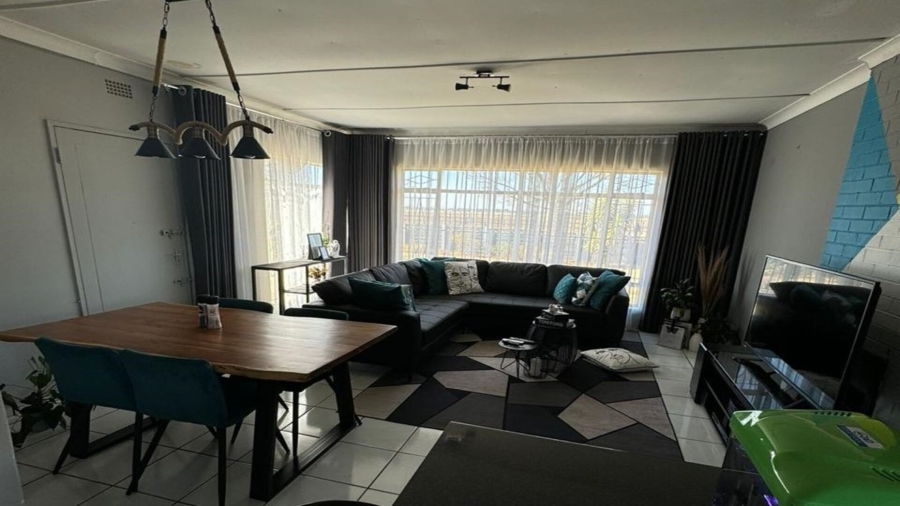 3 Bedroom Property for Sale in Sonland Park Gauteng