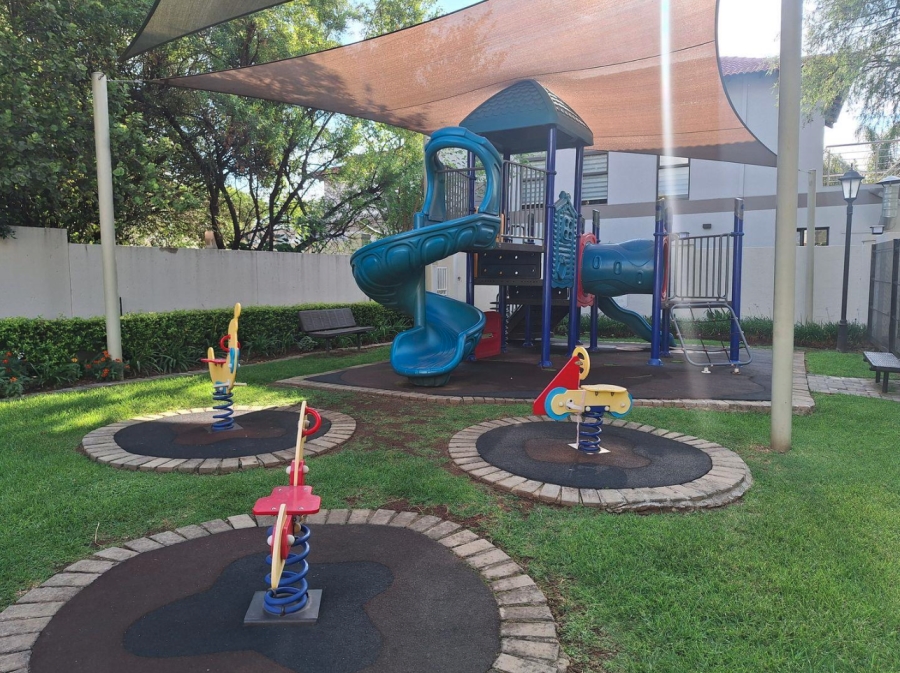 2 Bedroom Property for Sale in Greenstone Hill Gauteng