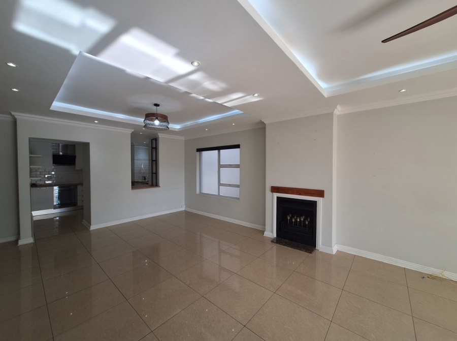 2 Bedroom Property for Sale in Greenstone Hill Gauteng