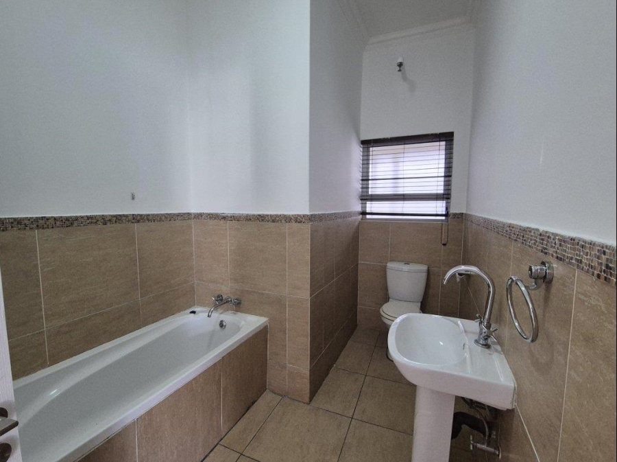 2 Bedroom Property for Sale in Greenstone Hill Gauteng
