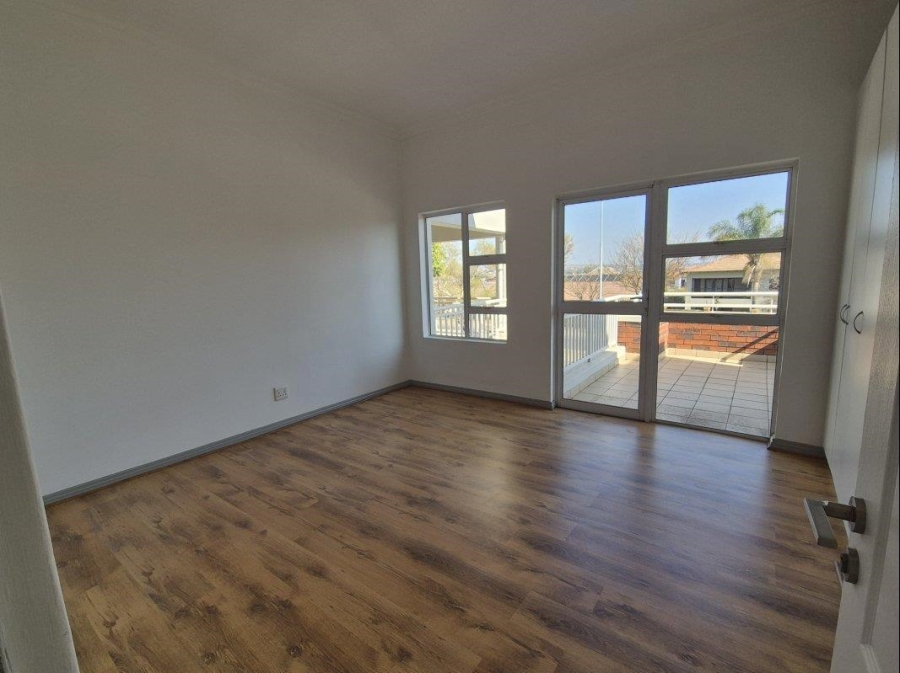 2 Bedroom Property for Sale in Greenstone Hill Gauteng